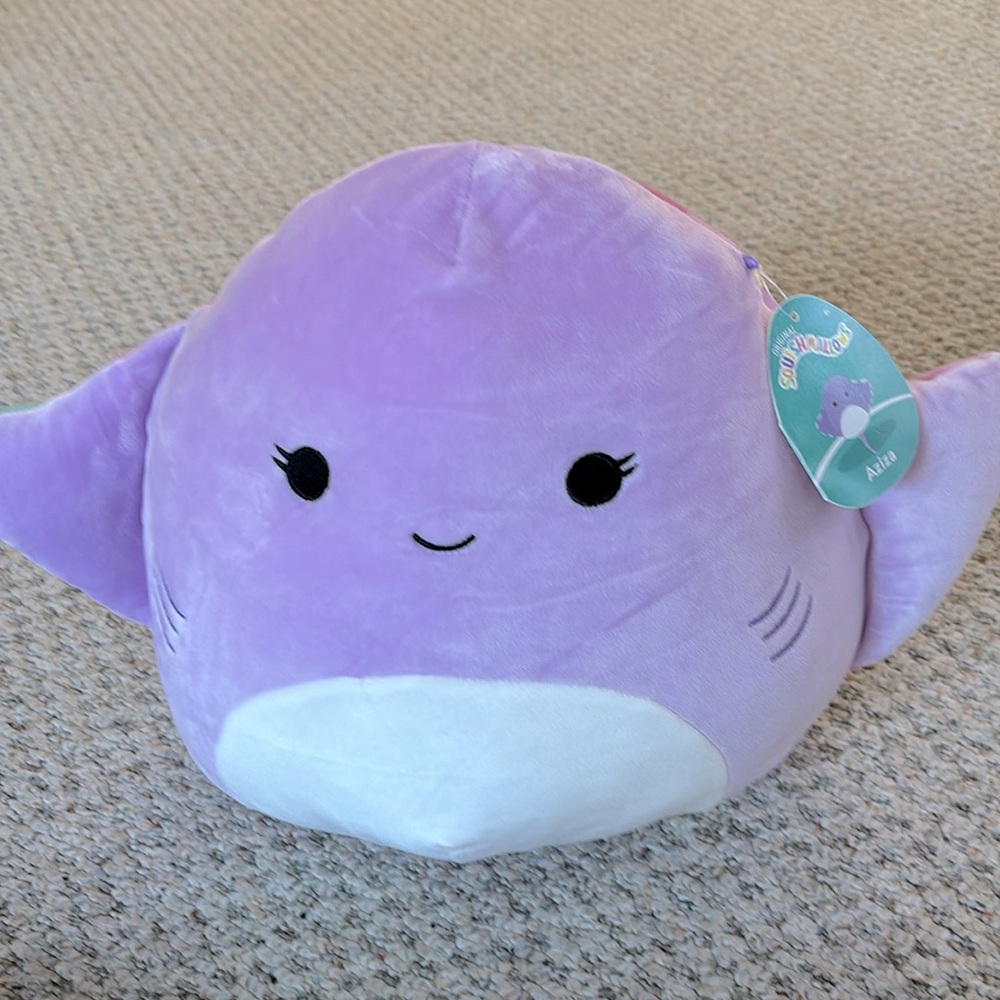 AZIZA THE STINGRAY SQUISHMALLOW